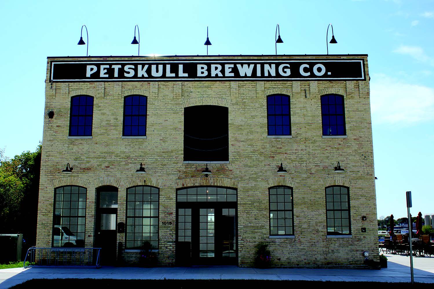 Petskull brewing company exterior